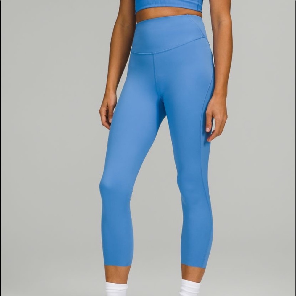 Lululemon Base Pace High Rise 23” Leggings size 6 Blue Nile